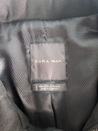 Abrigo negro paño - Zara. Entallado. M