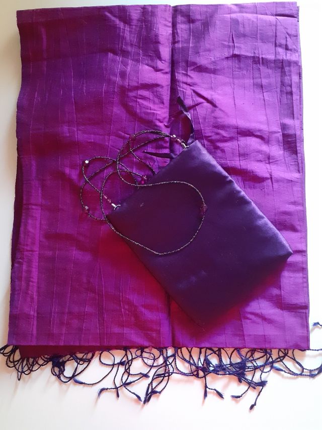 Chal y bolso para evento