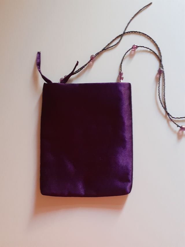 Chal y bolso para evento