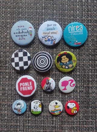 Chapas tipo pin varios temas