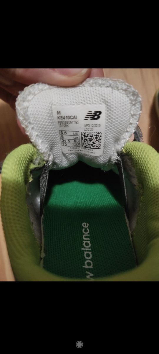 Deportivos bebé gris de New Balance . Talla 21