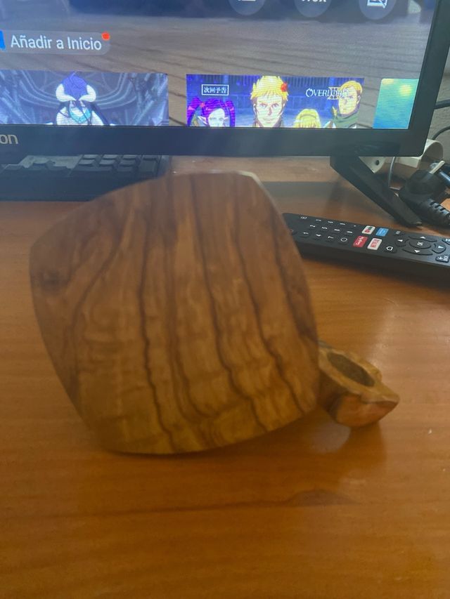 Palmatoria con base de madera de olivo