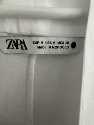 Blusa Zara.