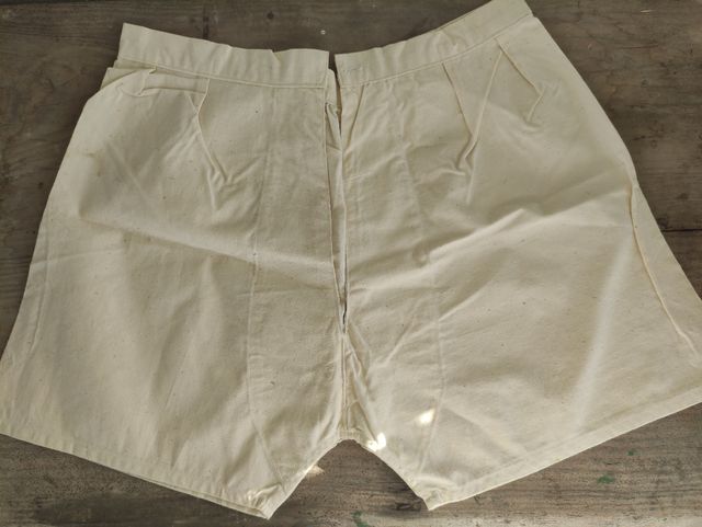 Calzón antiguo de lino fino 