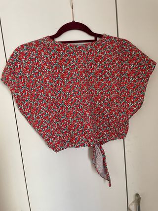 Top Zara flores 
