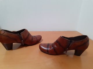 Zapatos botines zuekos piel tacones n°37