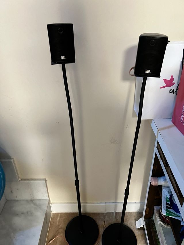 Altavoces home cinema JBL