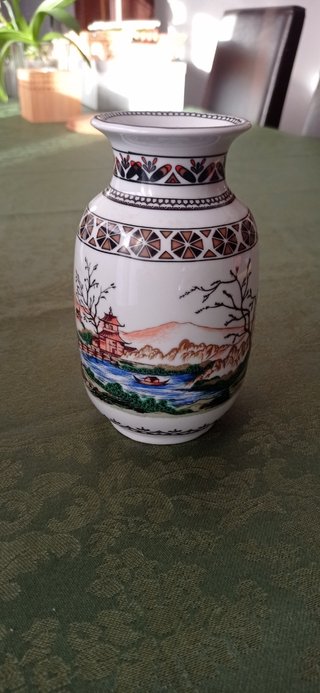 Jarrón chino de porcelana.