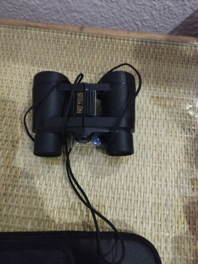 Prismáticos pequeño