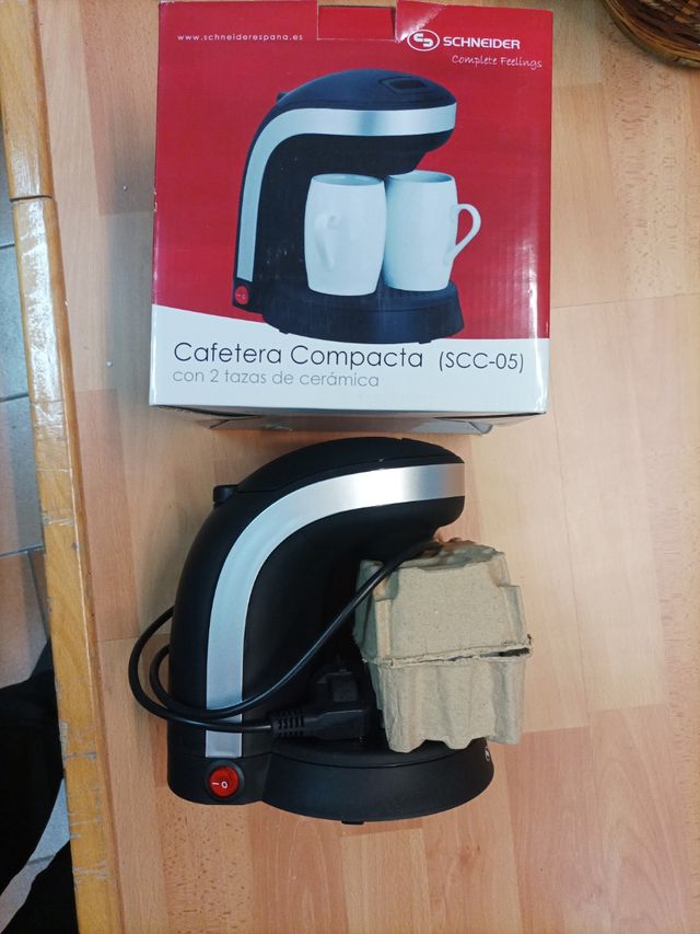 Cafetera compacta de 2 tazas