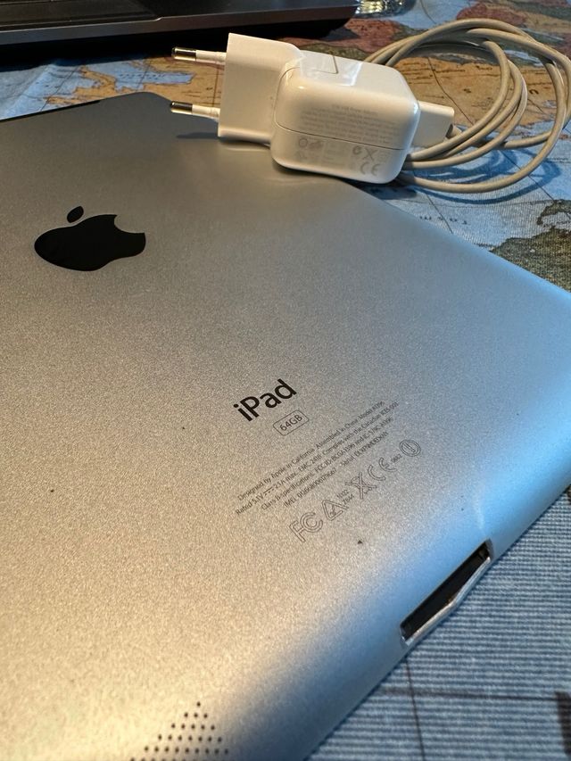 iPad 2 Wifi + 3G 64 GB