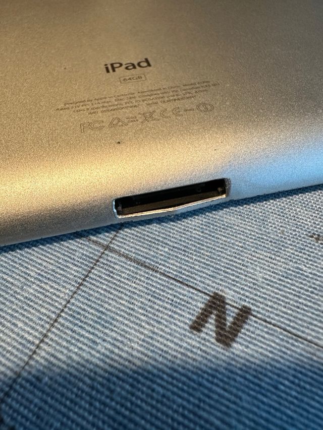 iPad 2 Wifi + 3G 64 GB