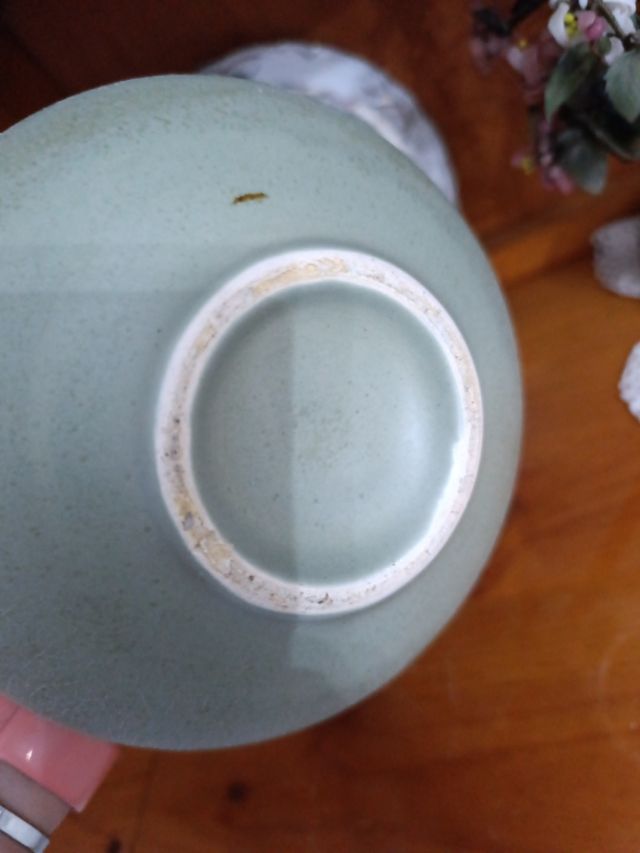 Jarrón antiguo. Verde