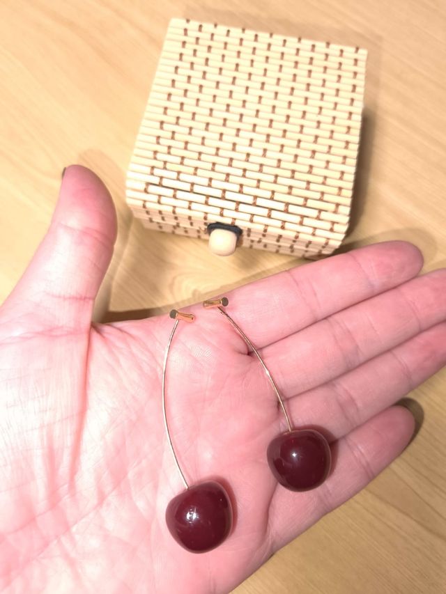 Pendientes cereza + caja regalo
