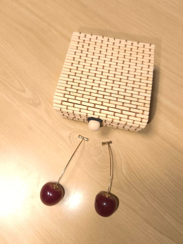 Pendientes cereza + caja regalo