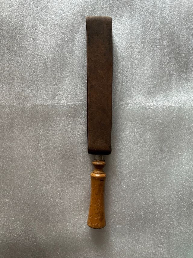 Asentador de barbero de cuero, antiguo