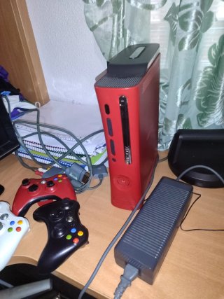 Xbox 360 elite roja,edición limitada
