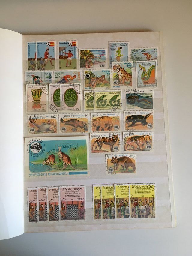 Classificatore con vari timbri tematici.