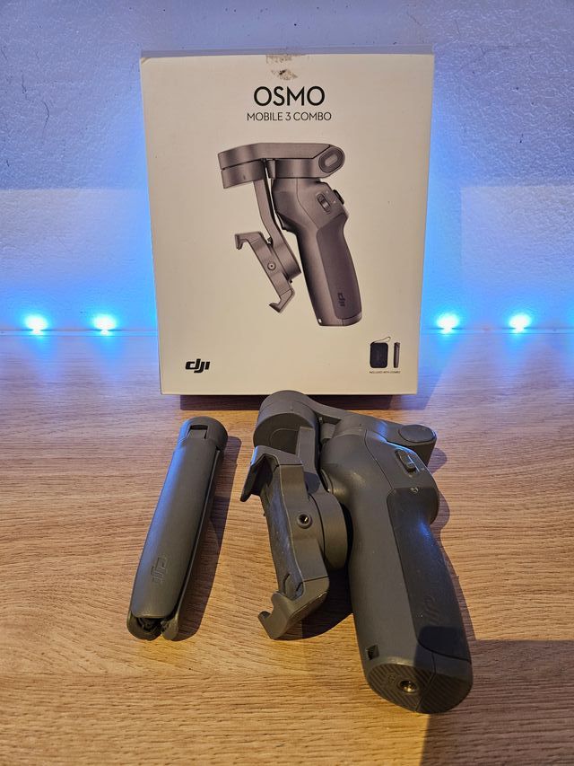 DJI Osmo Mobile 3 Combo