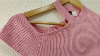 Camiseta hombro descubierto