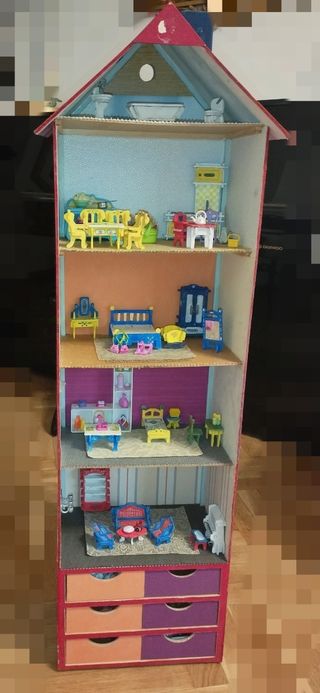 ÚLTIMOS DÍAS Casa de muñecas de madera