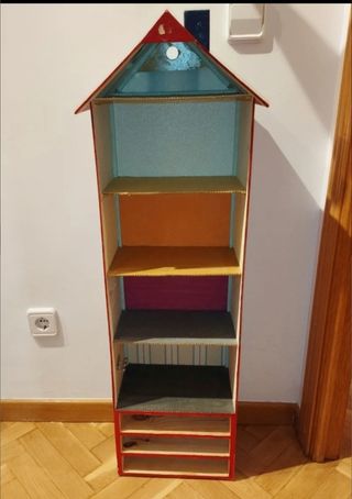 ÚLTIMOS DÍAS Casa de muñecas de madera