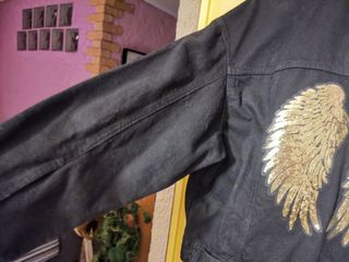Chaqueta solidaria tejana nueva bershka 