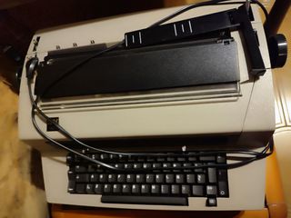 Maquina de escribir eléctrica IBM 