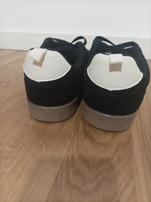Zapatillas negras de ante talla 39