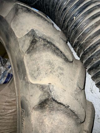 Michelin 12.4R 36 (ruedas estrechas)