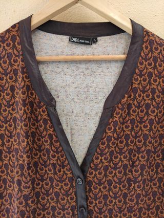 Conjunto pantalón y camisa L Encuentro