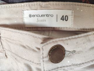Conjunto pantalón y camisa L Encuentro