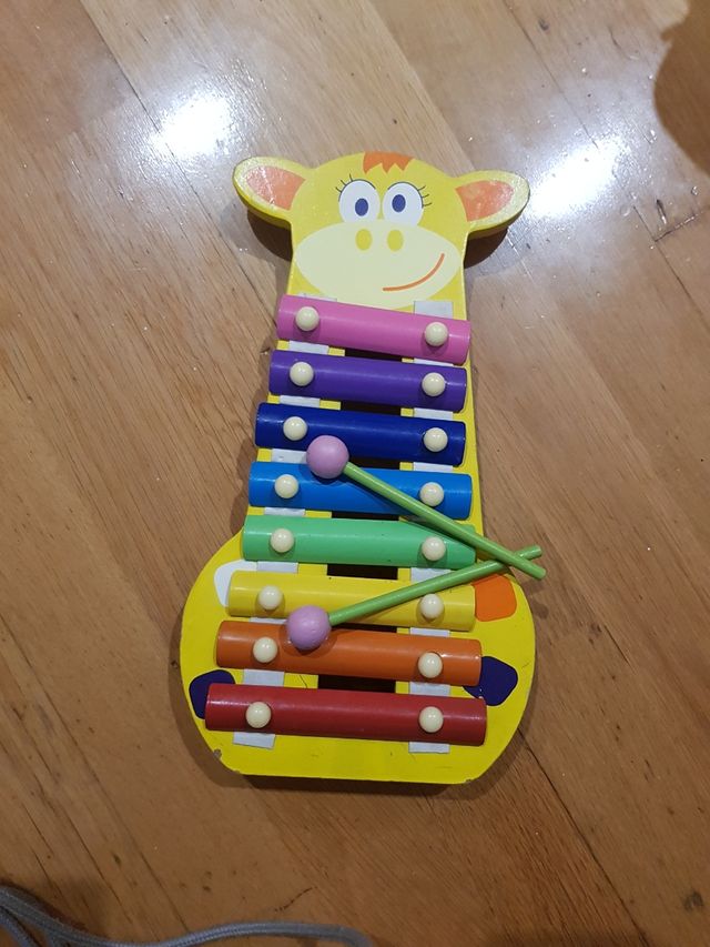 Xilófono infantil de madera