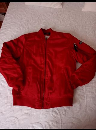 Bomber roja talla M de pull&bear