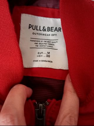 Bomber roja talla M de pull&bear