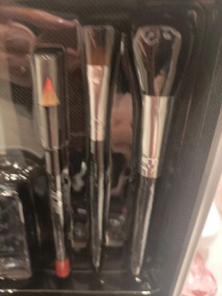 Maletín maquillaje con productos. Sin abrir