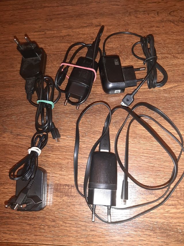 Cargadores antiguos de movil