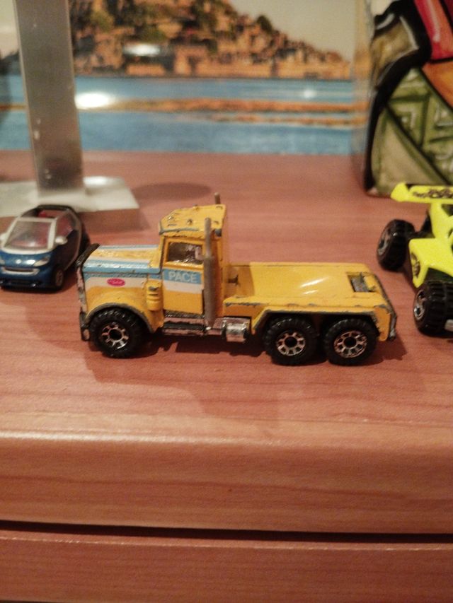 Camión de 1981 miniatura metal