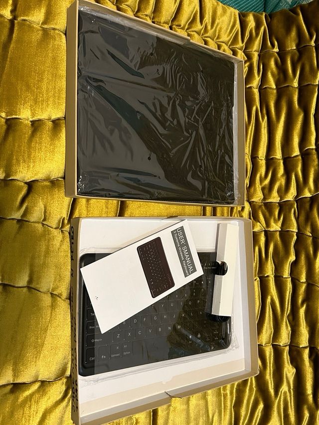 Custodia in spagnolo con tastiera JADEMALL per iPad Pro 12.9