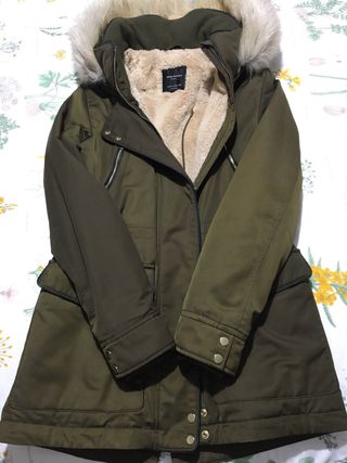 Abrigo parka chica Zara