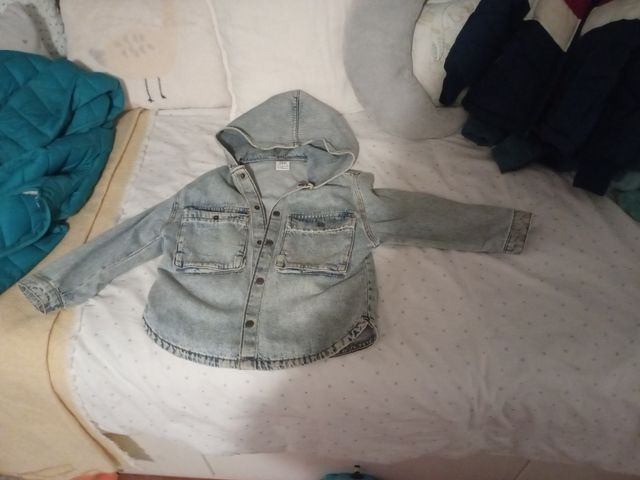 Cazadora vaquera 4-5 años 110 CMS.Zara