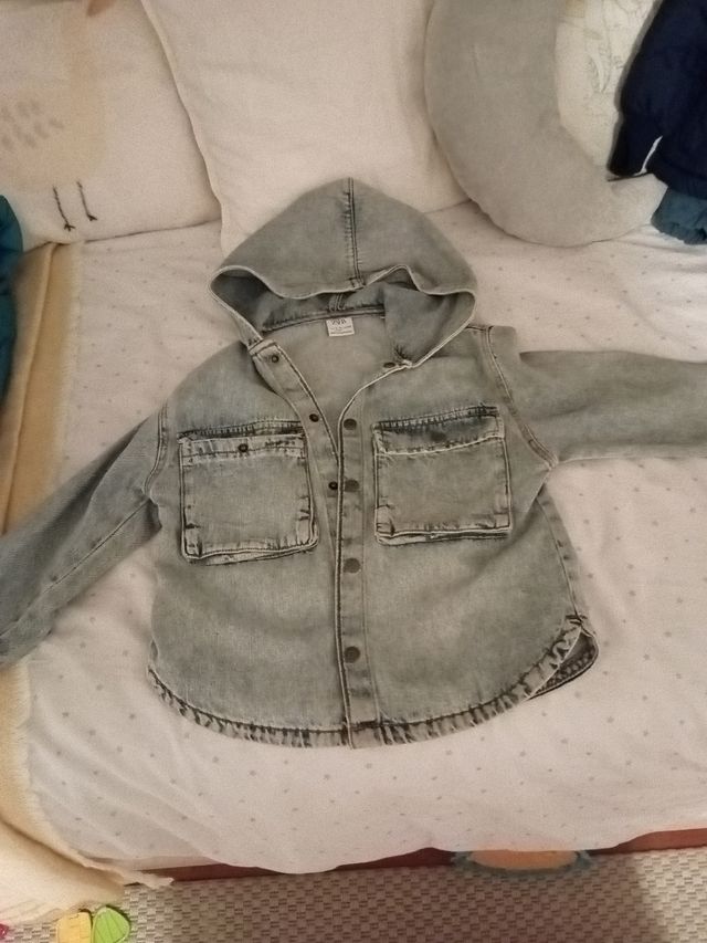 Cazadora vaquera 4-5 años 110 CMS.Zara