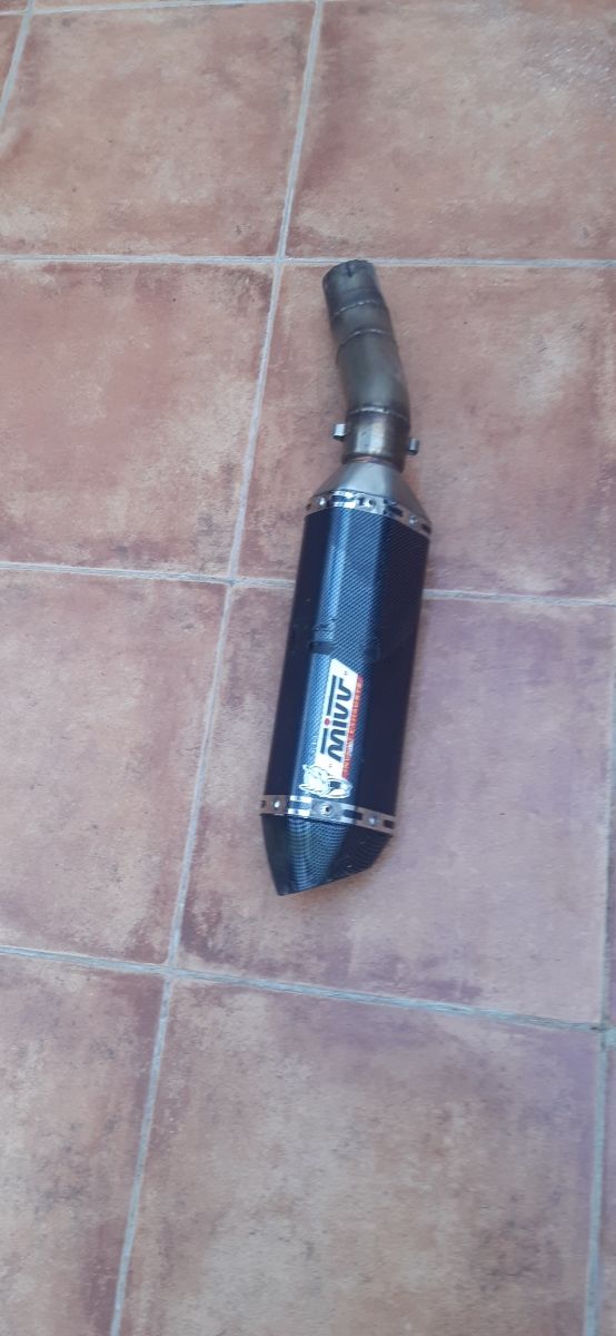 tubo de escape de moto