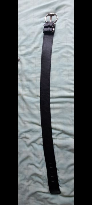 Cinturón ancho negro de piel