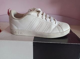 Scarpe sportive Adidas misura 32