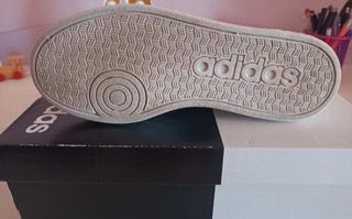 Scarpe sportive Adidas misura 32