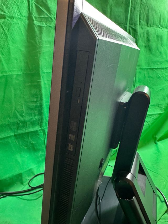 Ordenador All in One 23" i5 4aG 3Ghz 256ssd 16gb