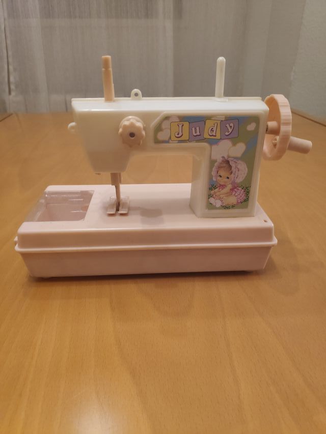 Juguete maquina de coser