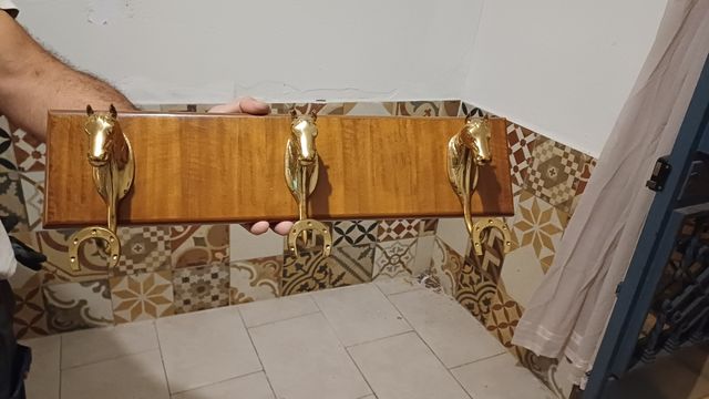 Percheros antiguo caballos