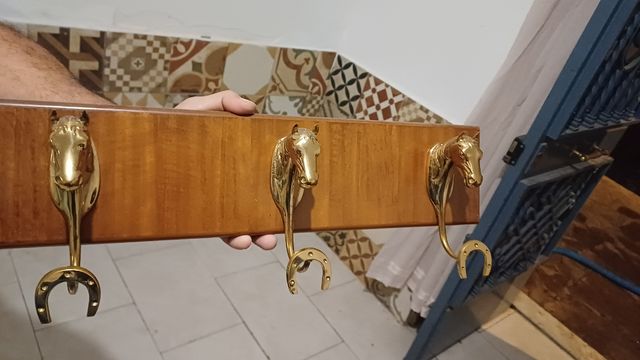 Percheros antiguo caballos